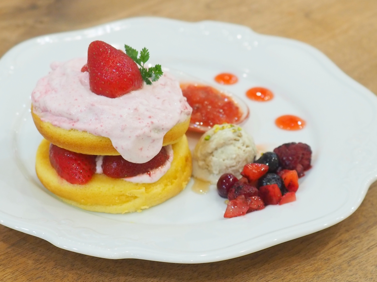 愛され米粉のパンケーキ試作_ベリー5.jpg