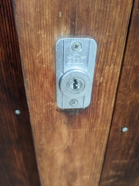 木製引き違い戸　鍵交換　BEST４