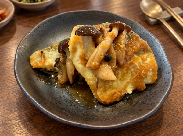 サバときのこの梨コチュジャン味噌煮