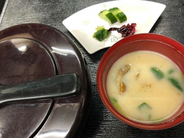 ご飯止め椀香の物