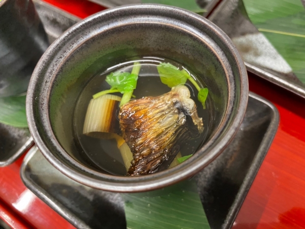 焼白子蒸しスープ　河豚ひれ