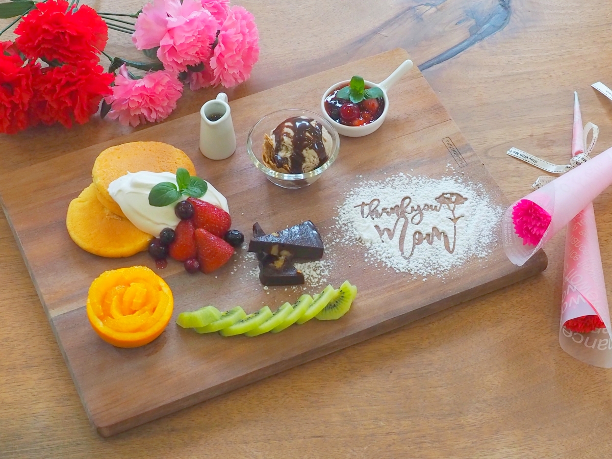 bigmother'sdayplate.jpg