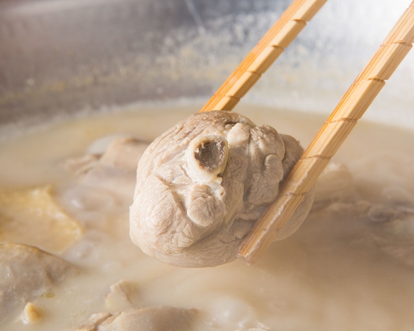 博多水炊きあうんの水炊き