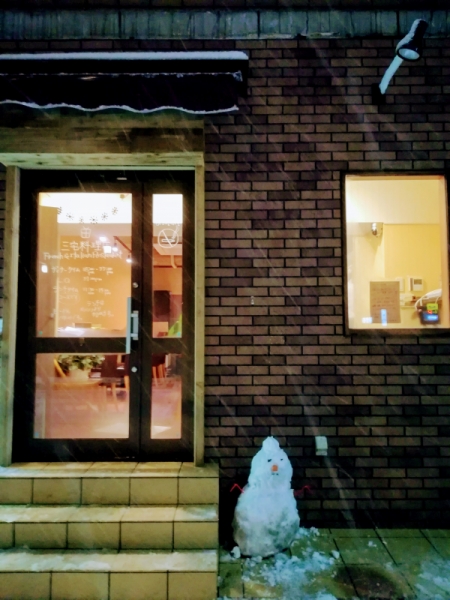 店舗前・雪だるま