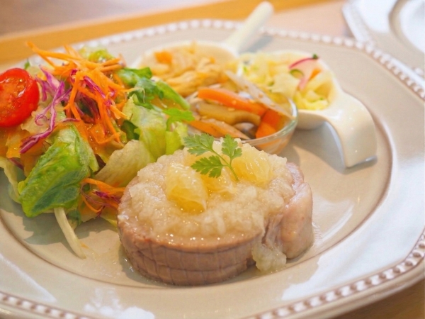 ローストポーク 柑橘と新玉ねぎのソース