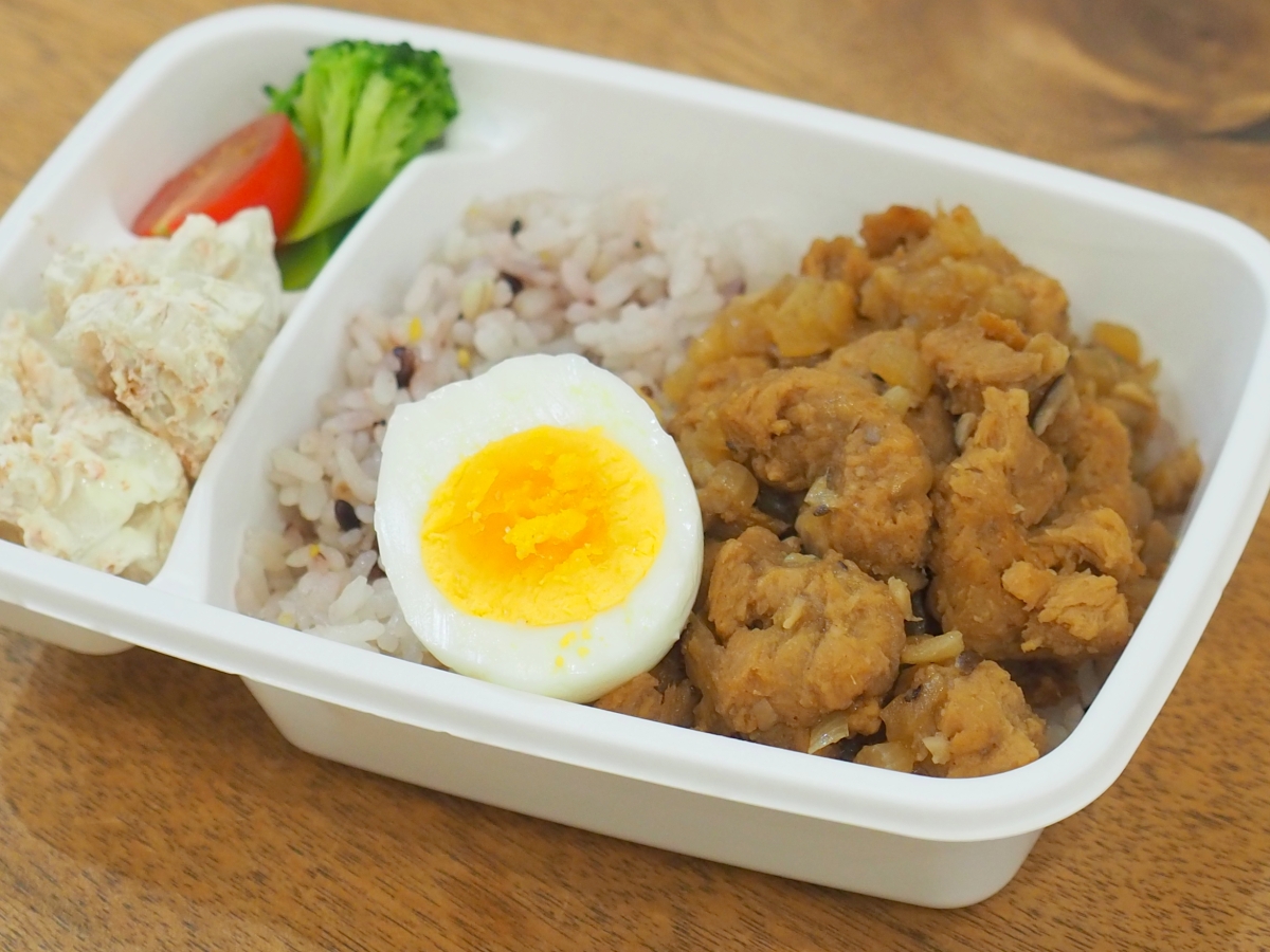 スープなし弁当（大豆ミートの魯肉飯）.jpg